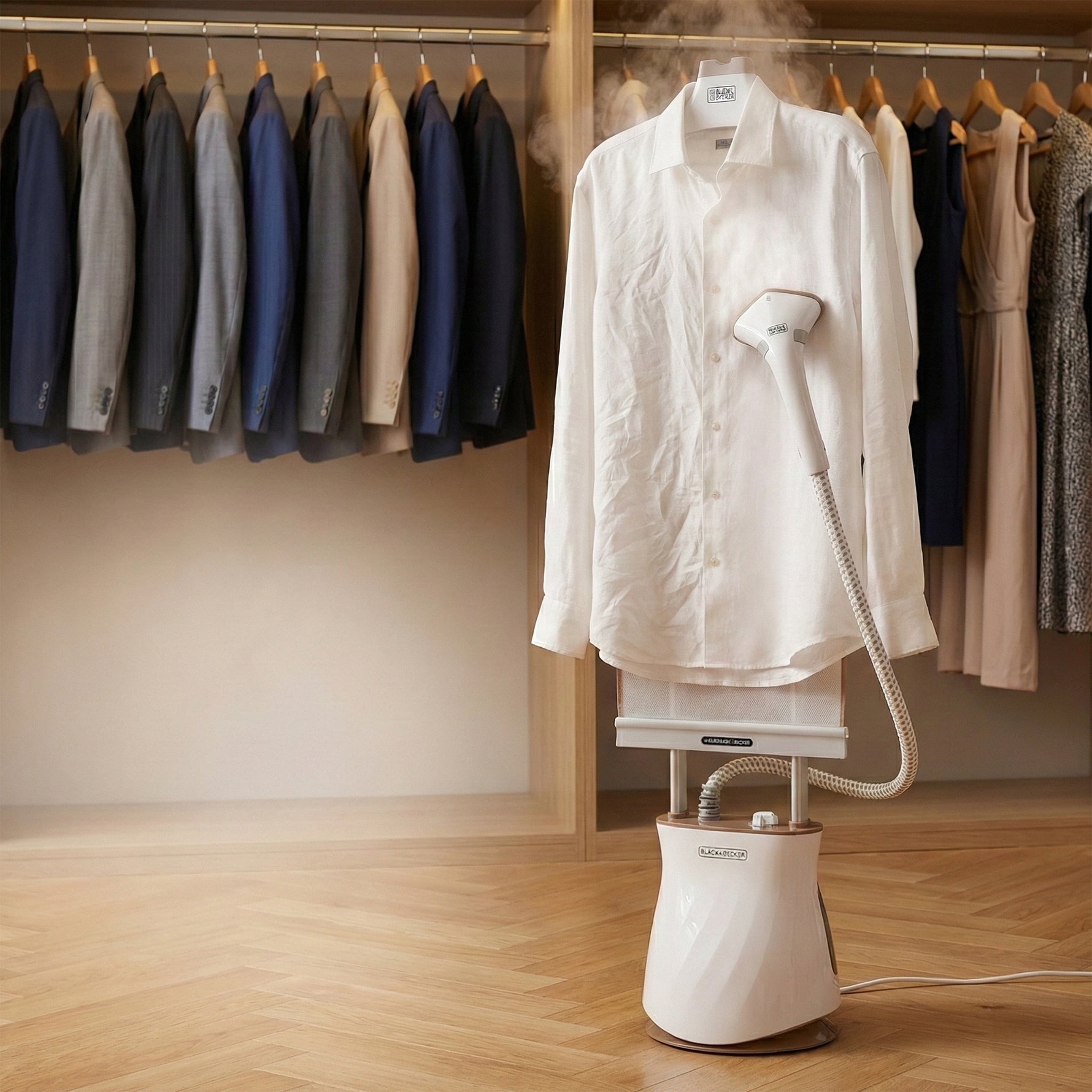 مكواة بخار عمودية بلاك آند ديكر 2400 وات، GST2400-B5